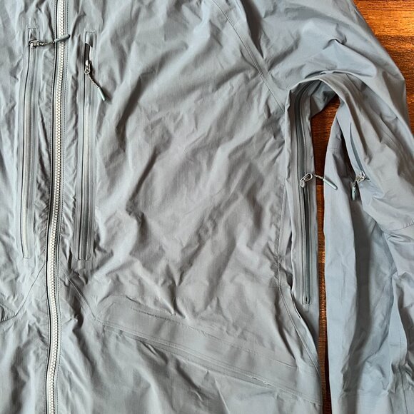 Strafe Nomad 3L Shell Jacket XXL. Like New. Worn Once. Waterproof & breathable. - Picture 4 of 10